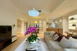 3BR Apartment at Ambassy Court (L1/L7/L10)