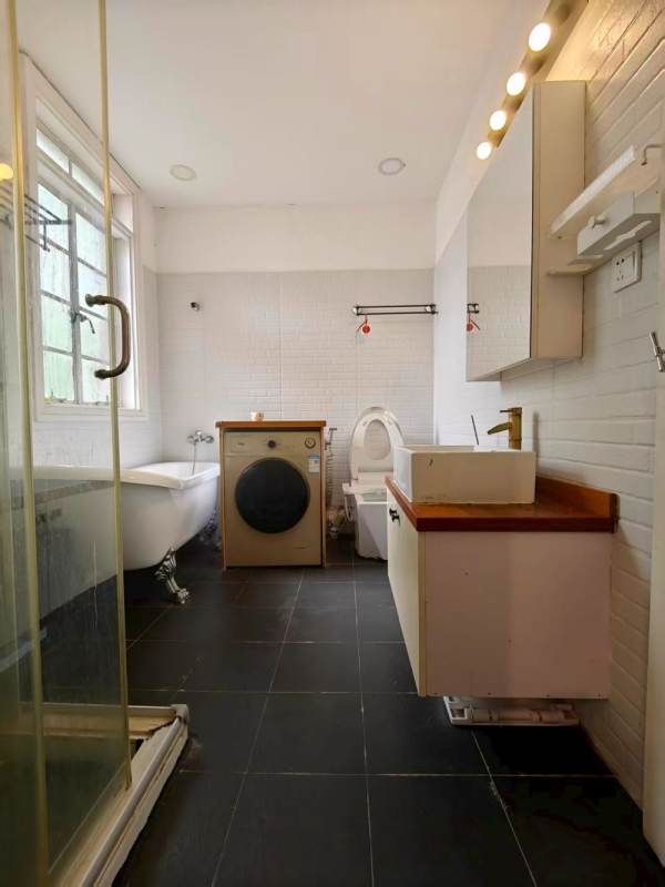 Housing image — Bathroom