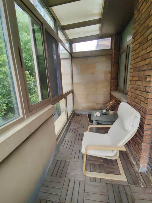 Housing image — Balcony