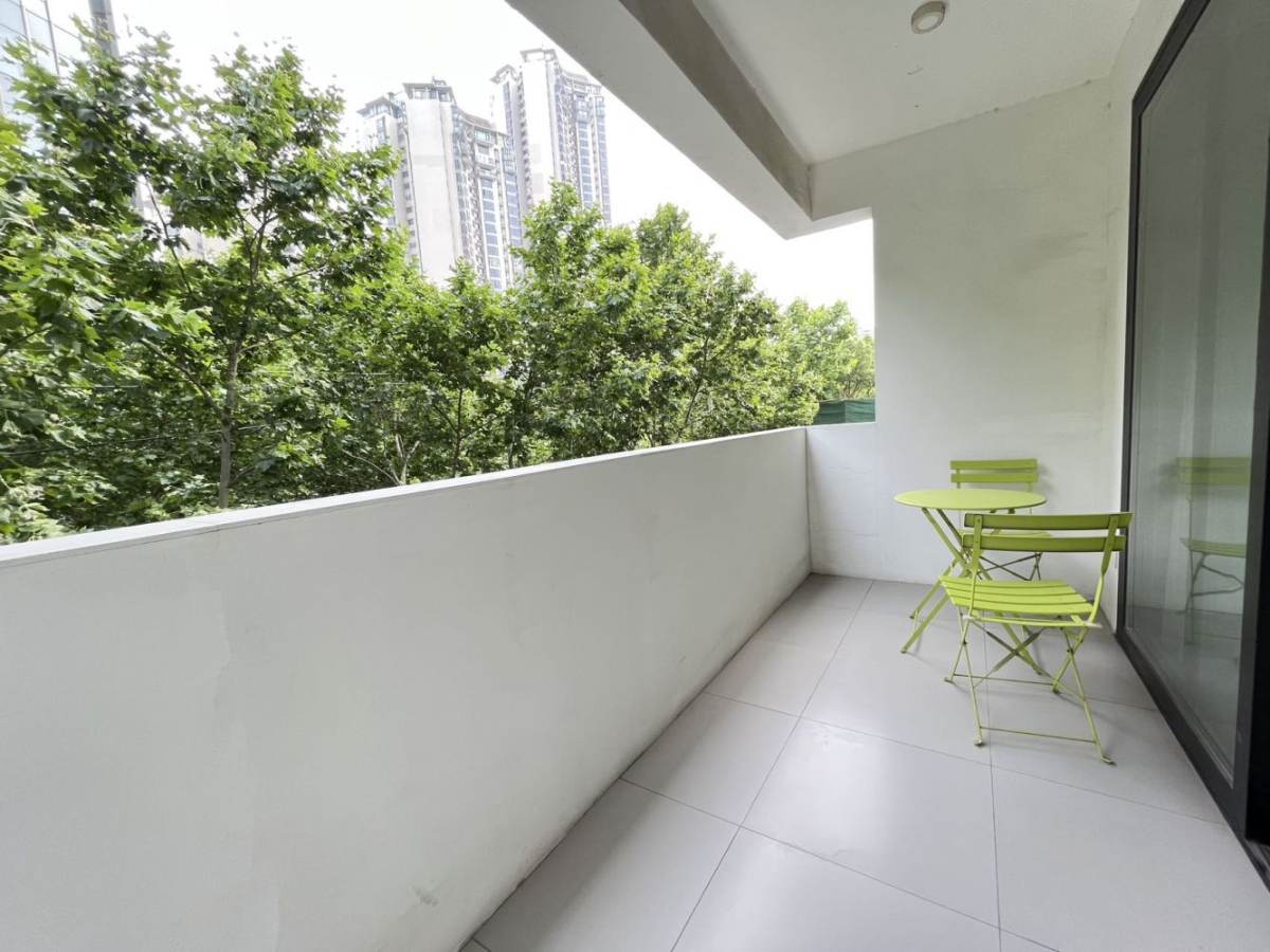 Housing image — Balcony