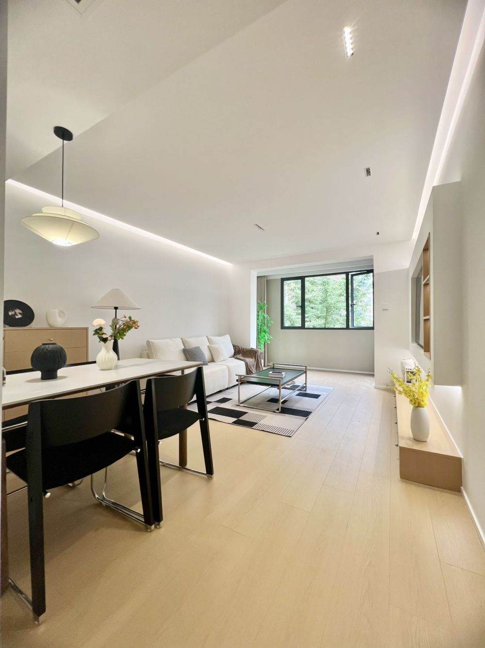 Housing image — Living Room
