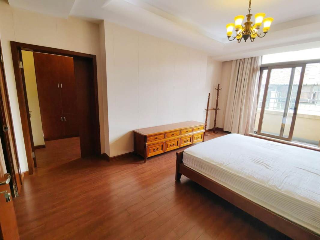 Housing image — Bedroom