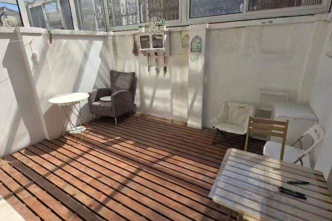 1BR Apartment in Jing'an with Terrace (L2/L11)