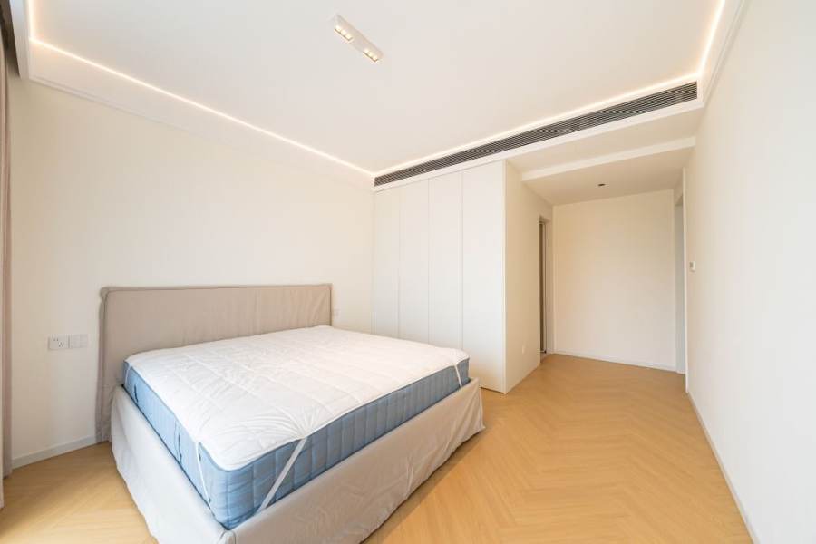 Housing image — Bedroom