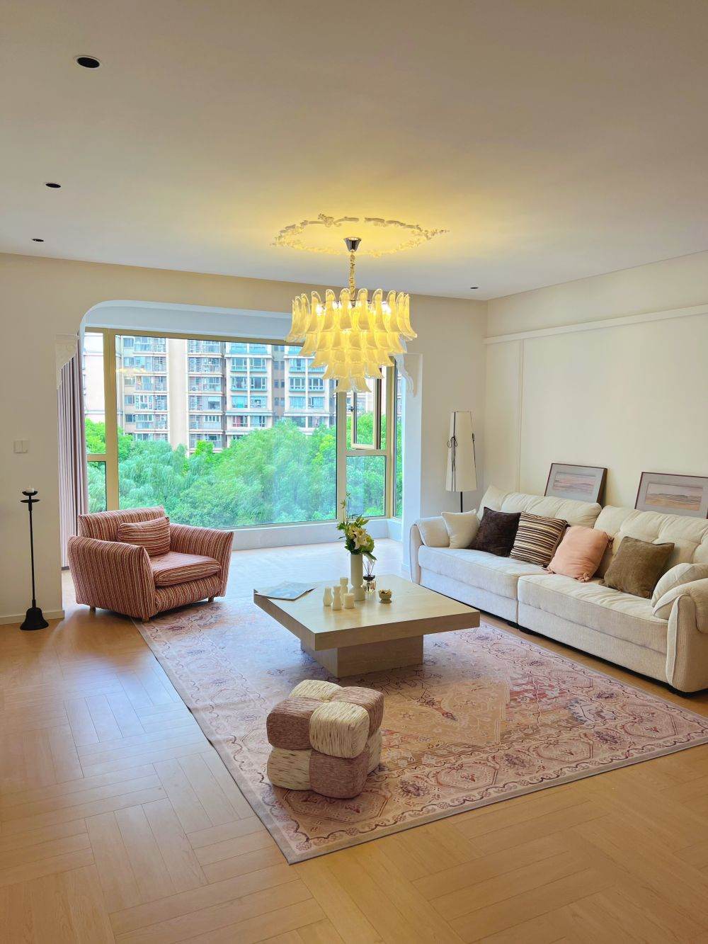 Housing image — Living Room