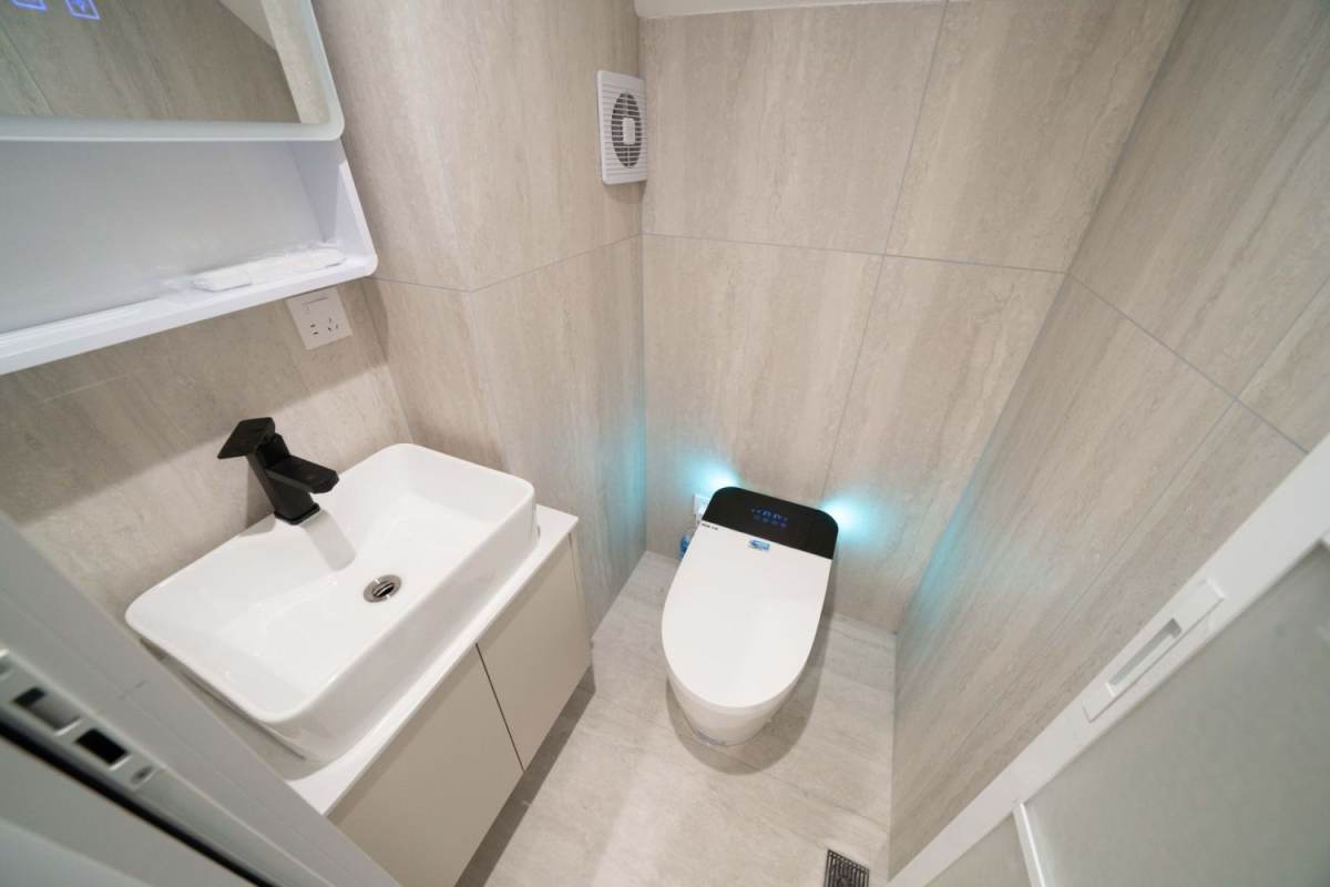 Housing image — Bathroom