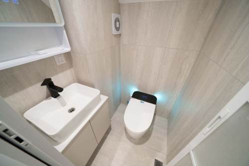 Housing image — Bathroom
