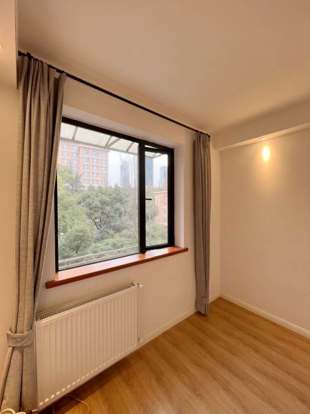 Housing image — Bedroom