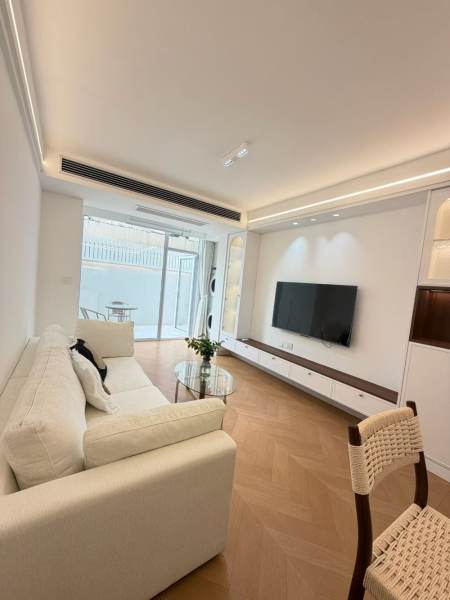 Housing image — Living Room