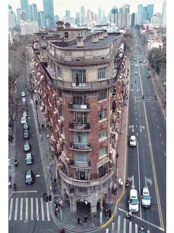 Housing image — Building Exterior