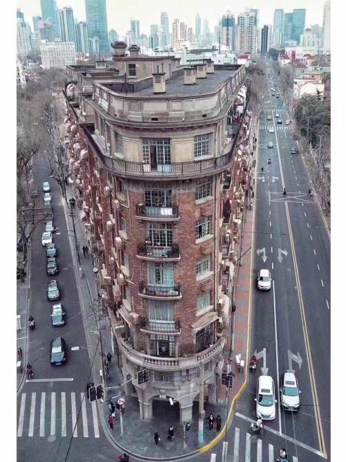 Housing image — Building Exterior