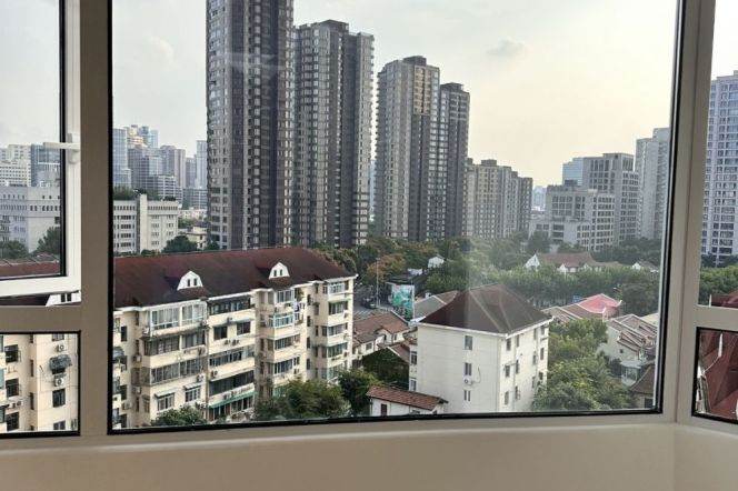 Spacious 1BR Apartment at Sihe Garden