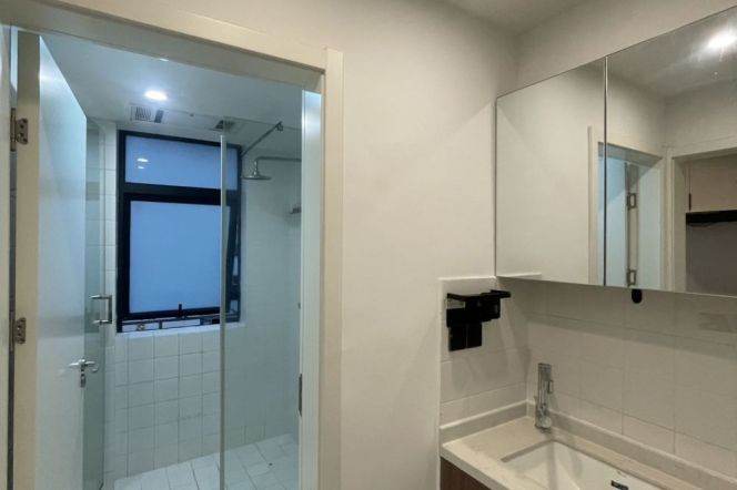 1BR Apartment near Nanjing Xi Lu (L2/L12/L13)