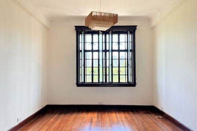 Spacious High-Ceiling 3BR Heritage Apartment at Wukang Mansion with Green View (L10/L11)