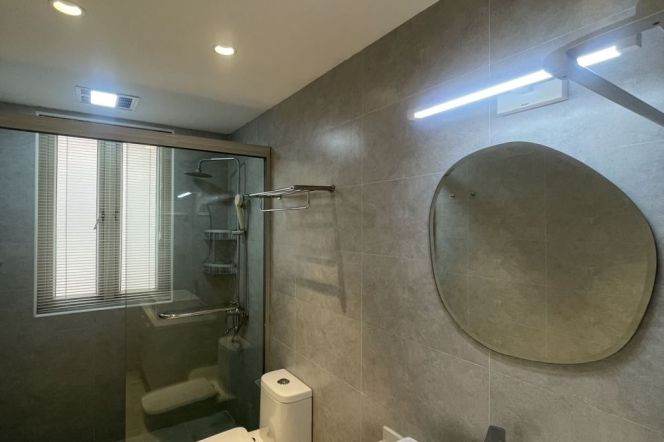 High-Floor 3BR Apartment in Jing'an with Outstanding View