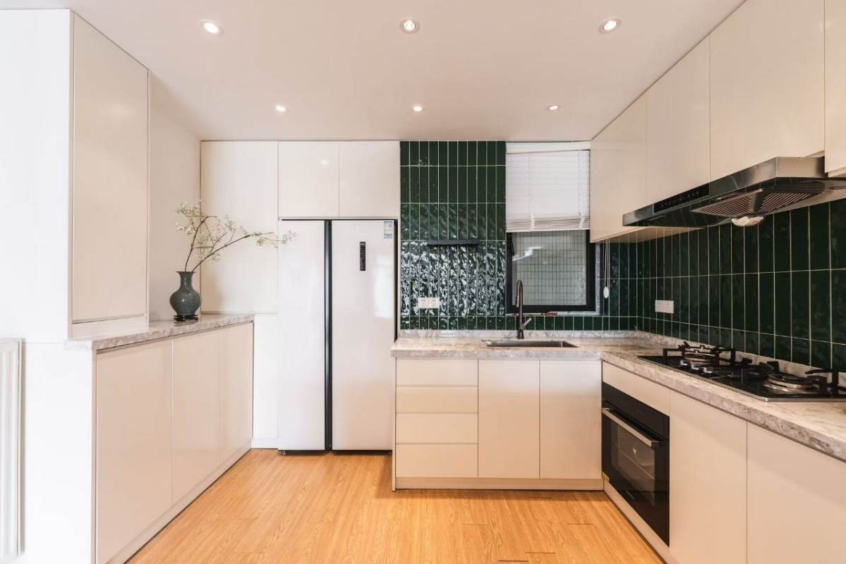 Housing image — Kitchen