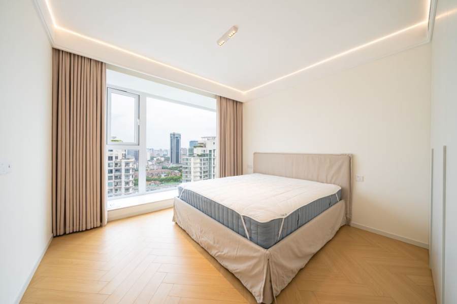 Housing image — Bedroom