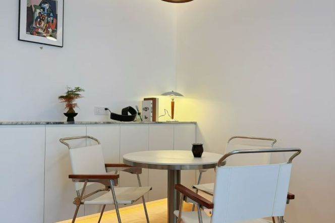 2BR Apartment in Xujiahui (L1/L9/L11)
