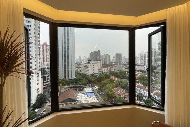 Spacious 1BR Apartment in Jing'an with Outstanding View (L2/L7/L14)