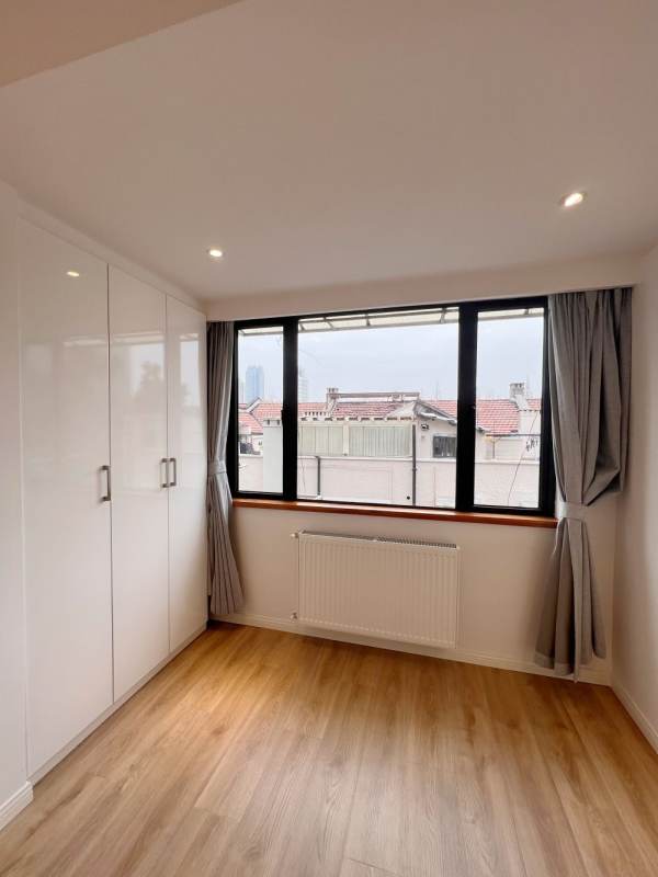 Housing image — Bedroom