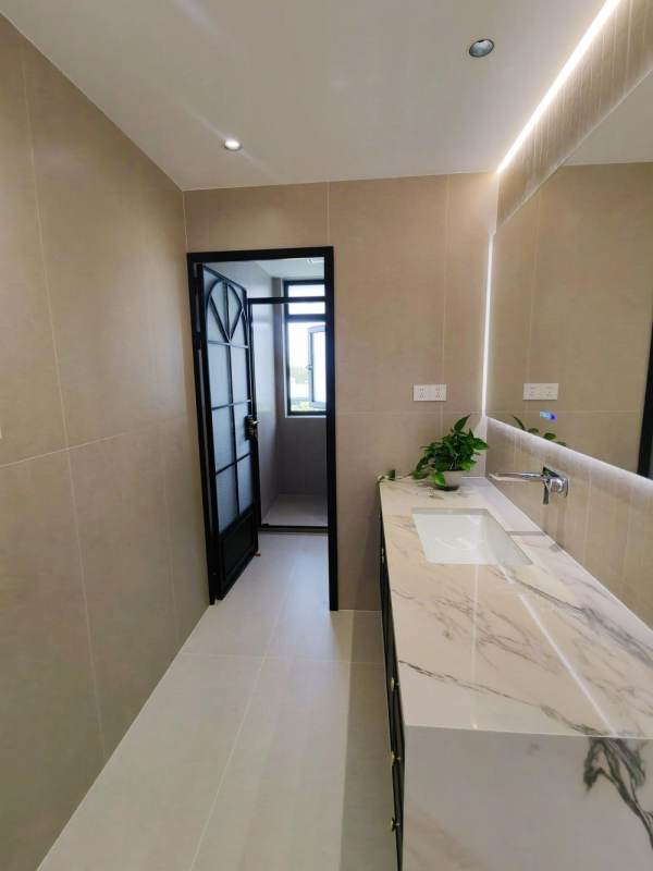 Housing image — Bathroom