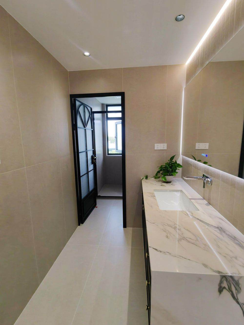 Housing image — Bathroom