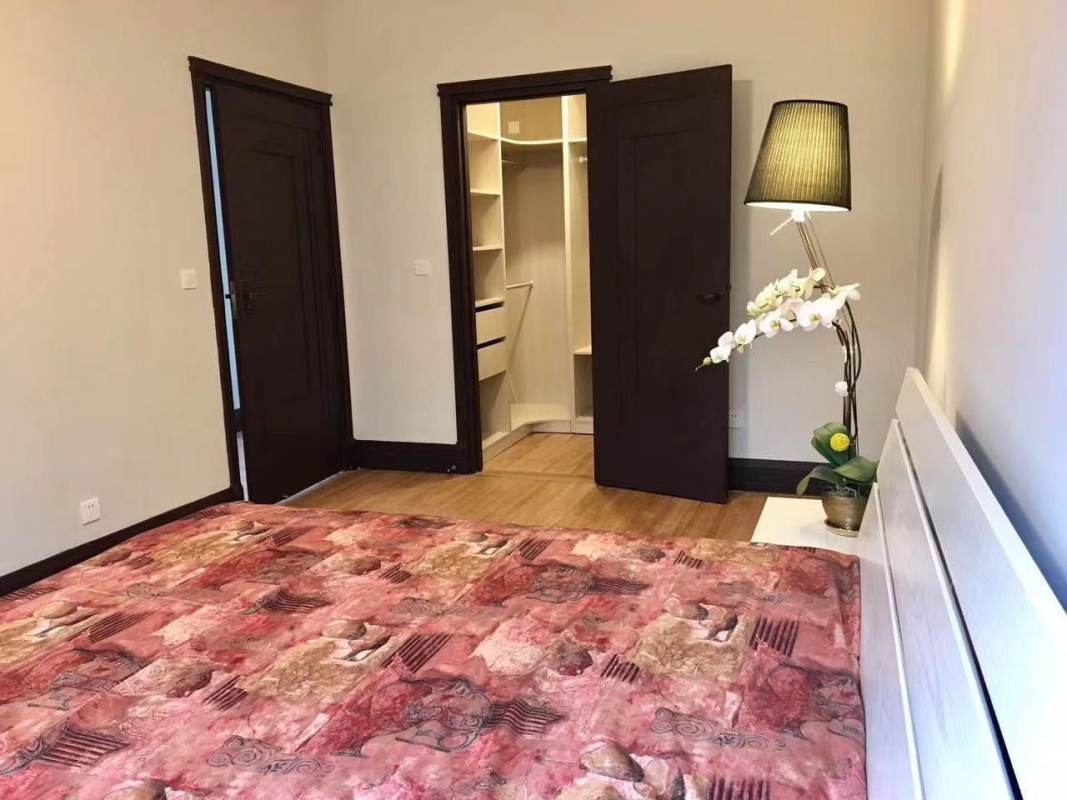 Housing image — Bedroom