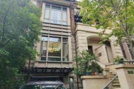 Spacious 4BR Villa near Gaoqing Rd Metro with Terrace