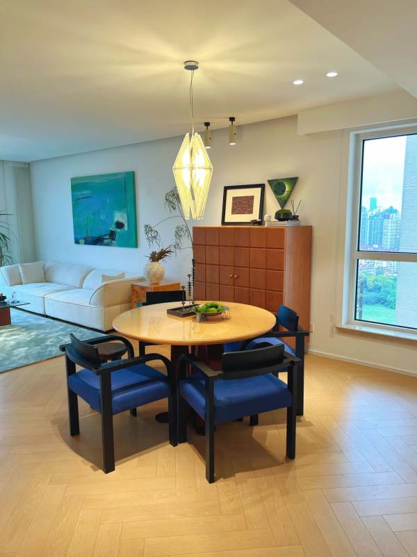 Housing image — Living Room