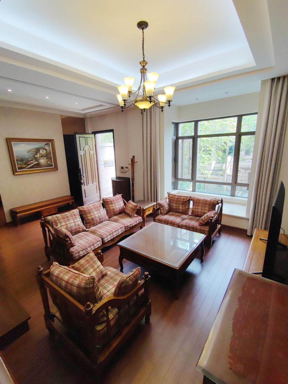Housing image — Living Room