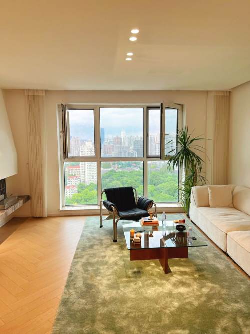 Housing image — Living Room