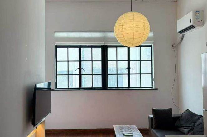 1BR Lane House near IAPM with Terrace (L9/L12)