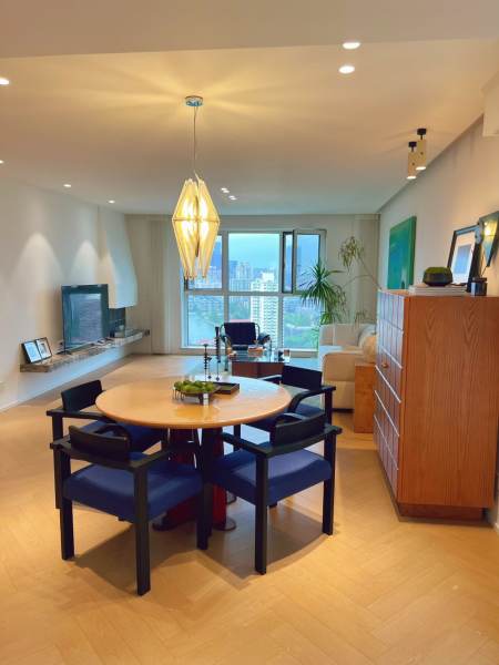 Housing image — Living Room