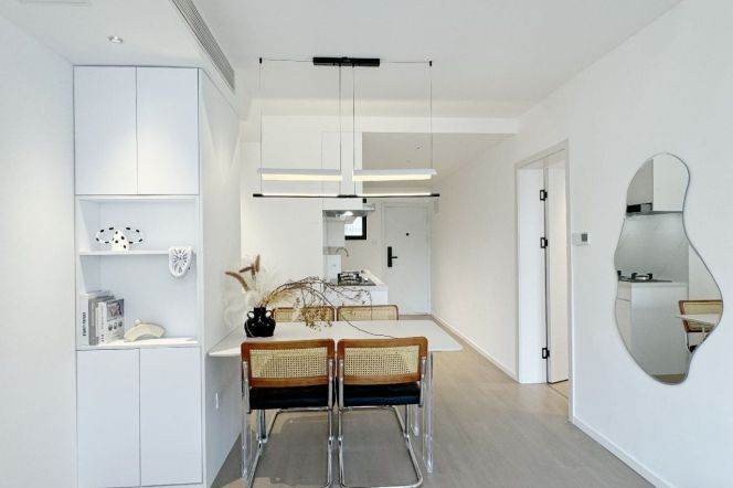 1BR Apartment near Jiangsu Rd Metro (L2/L11)