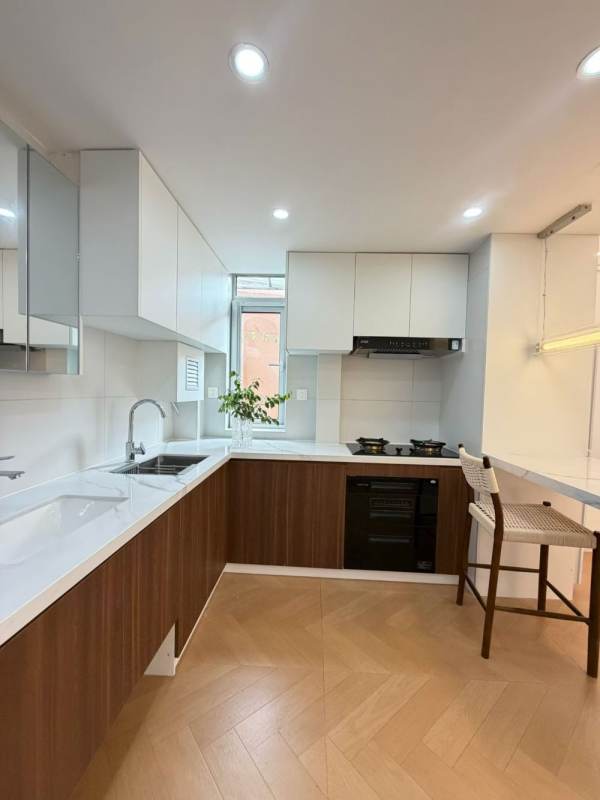 Housing image — Kitchen