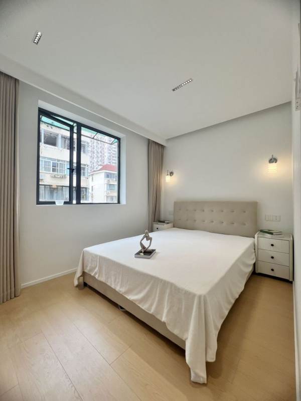 Housing image — Bedroom