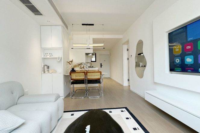 1BR Apartment near Jiangsu Rd Metro (L2/L11)