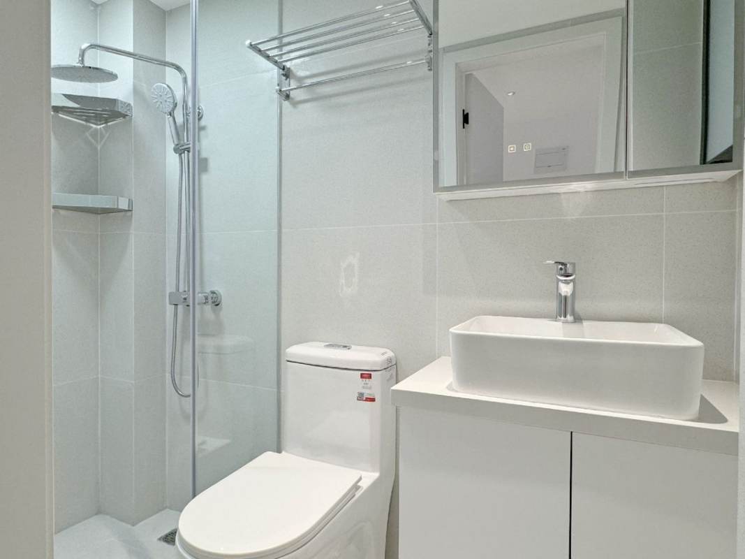 Housing image — Bathroom