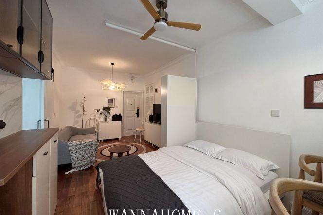 1BR Apartment in Old Xuhui with Private Garden (L1/L10)