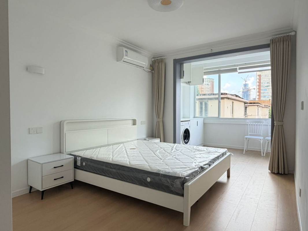 Housing image — Bedroom