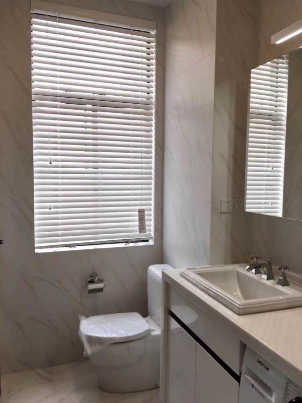 Housing image — Bathroom