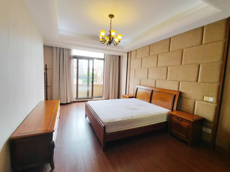 Housing image — Bedroom