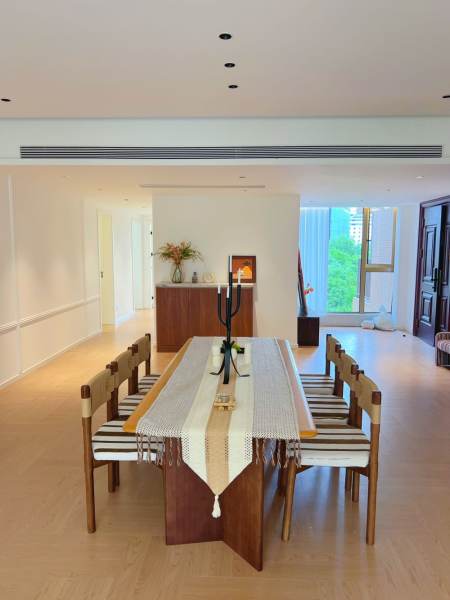 Housing image — Dining Area