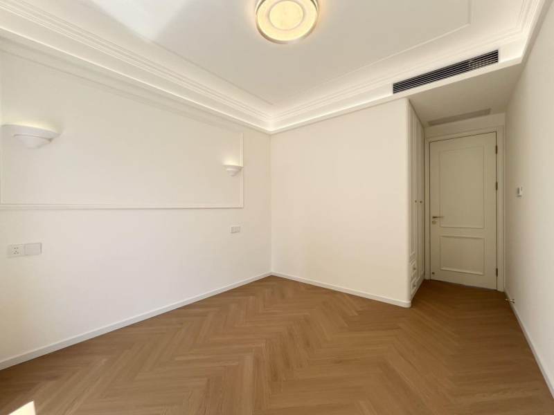 Housing image — Bedroom