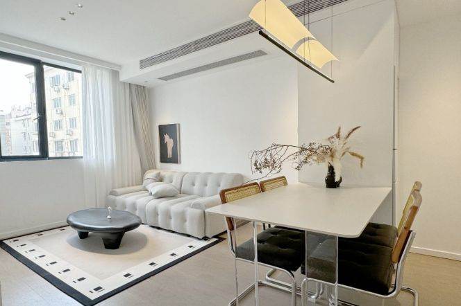 1BR Apartment near Jiangsu Rd Metro (L2/L11)