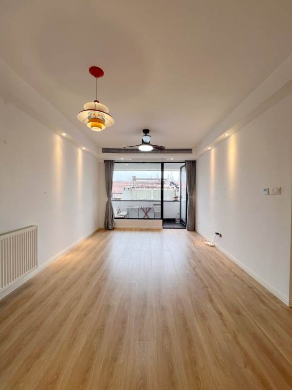 Housing image — Living Room