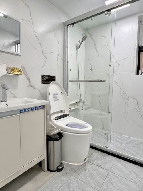 Housing image — Bathroom