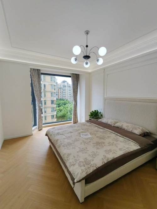 Housing image — Bedroom