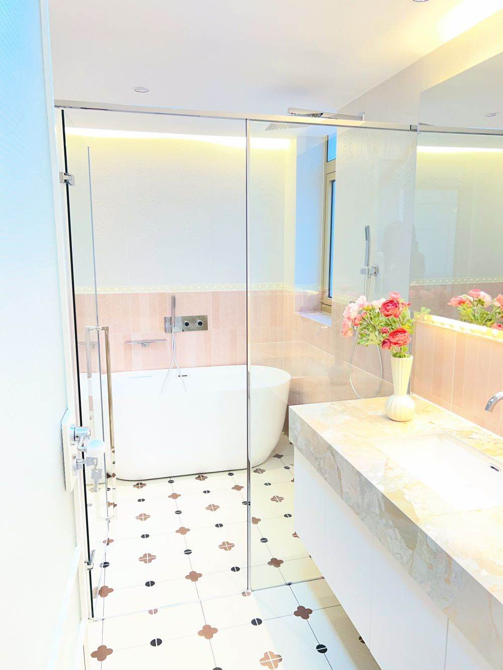 Housing image — Bathroom