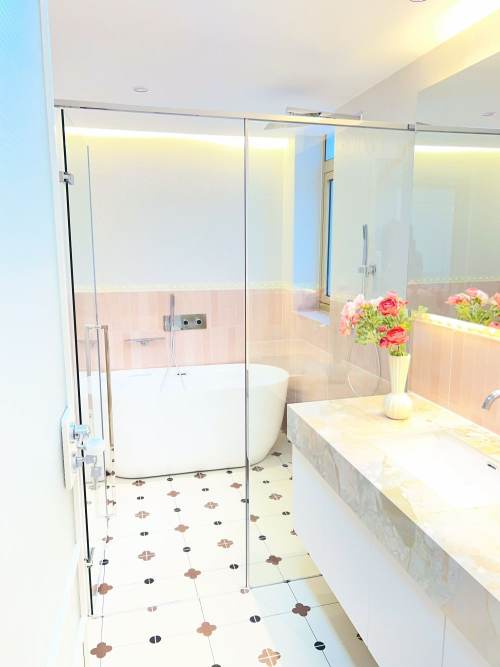 Housing image — Bathroom